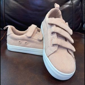 NWOT, never worn, Old Navy pink tennis shoes